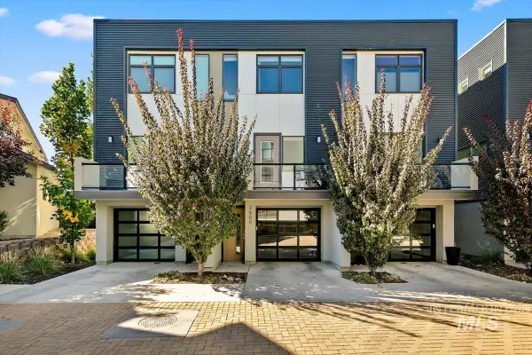 3509 N Waterhouse Lane, Garden City, ID 83714