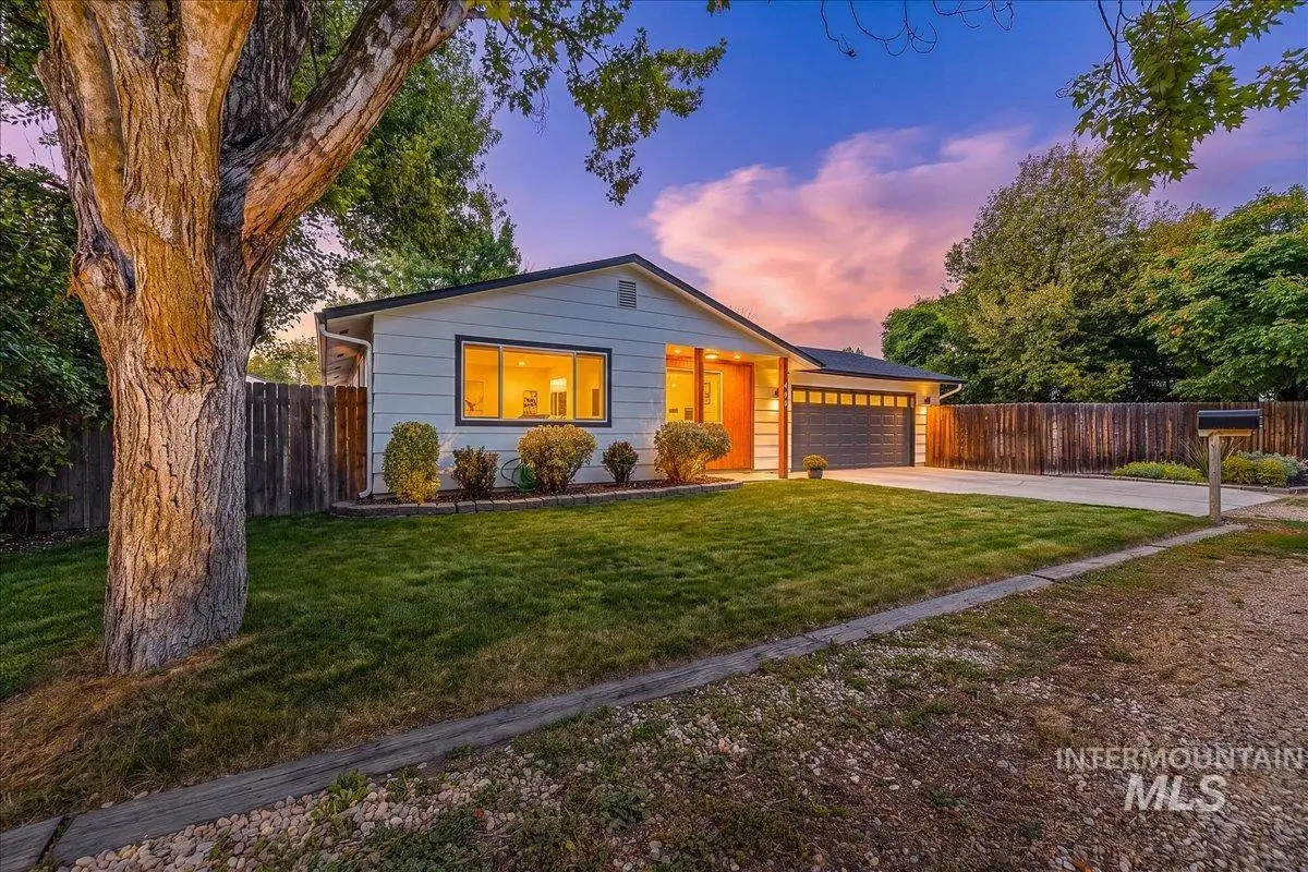 4614 W Alamosa St, Boise, ID 83703 - #1
