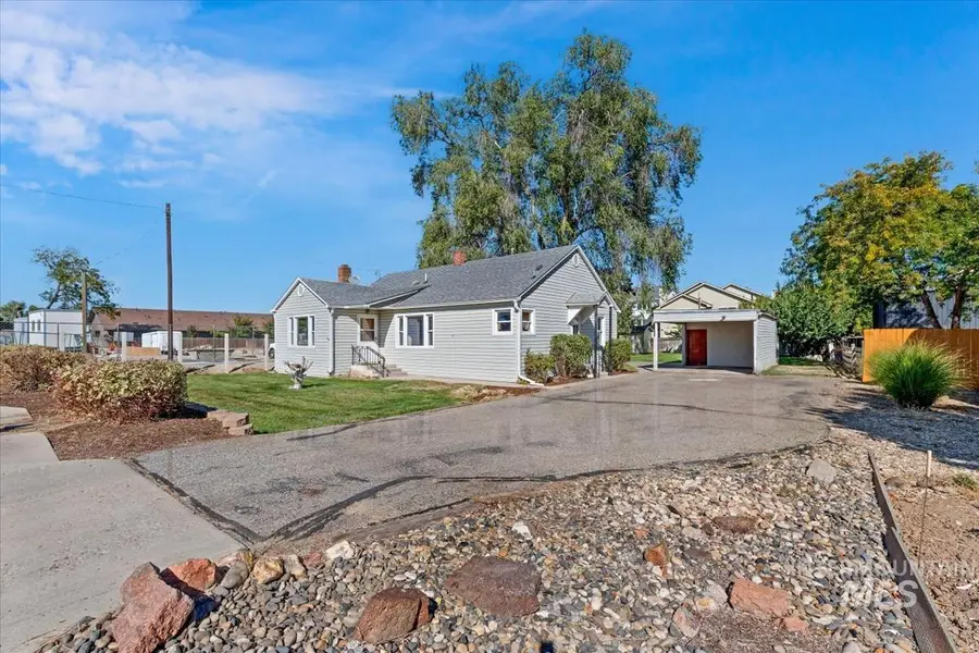 516 E Hawaii Ave, Nampa, ID 83686 - #2