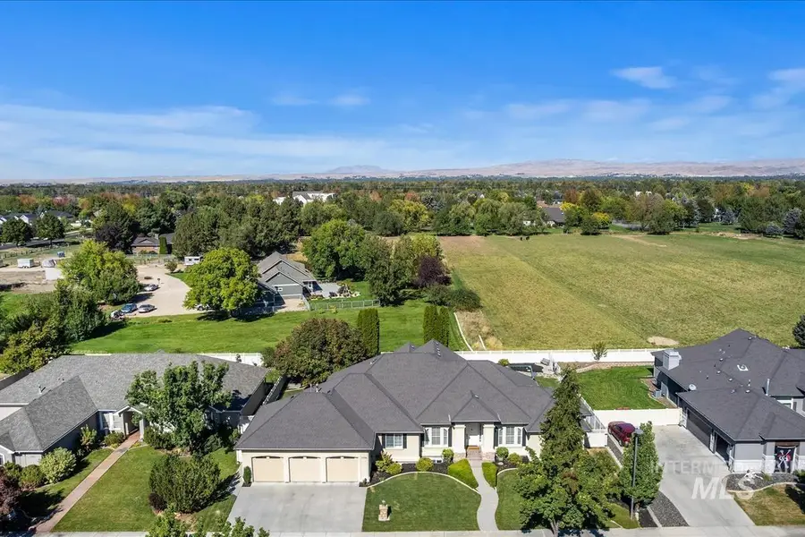 1776 E Handel St, Meridian, ID 83646 - #3