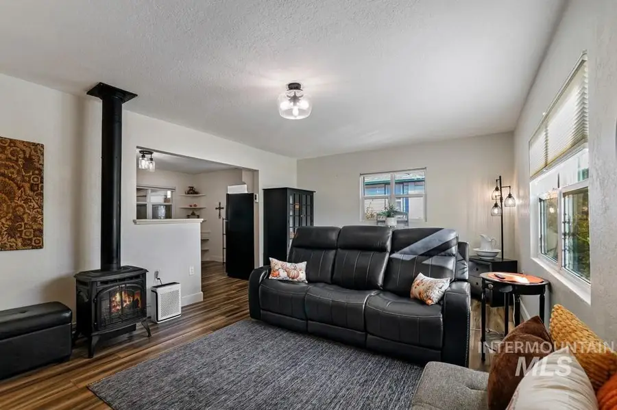 837 N 8th E, Mountain Home, ID 83647 - #3
