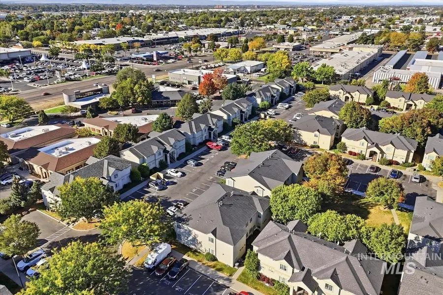 10042 W Garverdale Ln, Boise, ID 83704 - #3