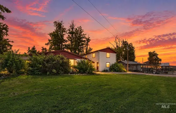 3817 Star Ln, Emmett, ID 83617