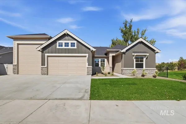 2694 Landmark St, Emmett, ID 83617