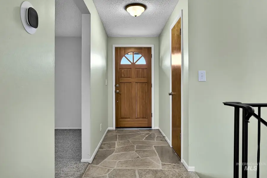 7625 W Cherrywood Dr, Boise, ID 83704 - #3