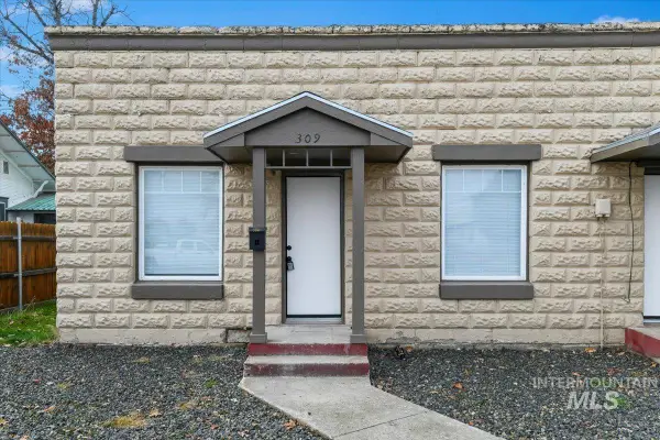 309-311 N Commercial Ave, Emmett, ID 83617
