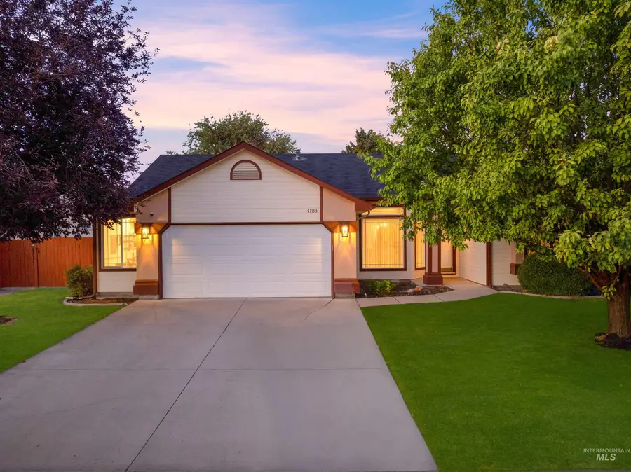 4123 E Park Ridge Drive, Nampa, ID 83687 - #2