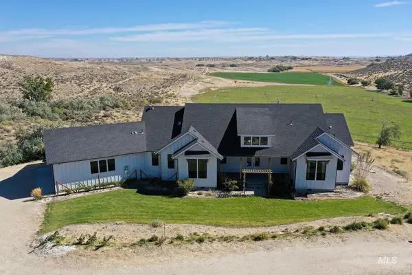 876 Coyote Gulch Rd, Adrian, OR 97901