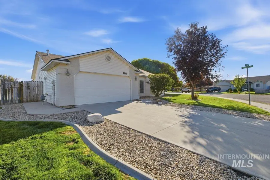 1812 S Camas St, Nampa, ID 83686 - #3