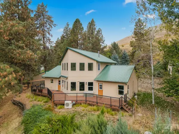 20795 Ryegrass Lane, Lenore, ID 83541