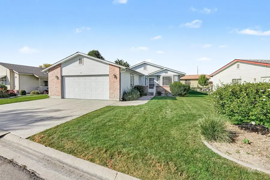 1100 Burnett Dr #E606, Nampa, ID 83651 - #2