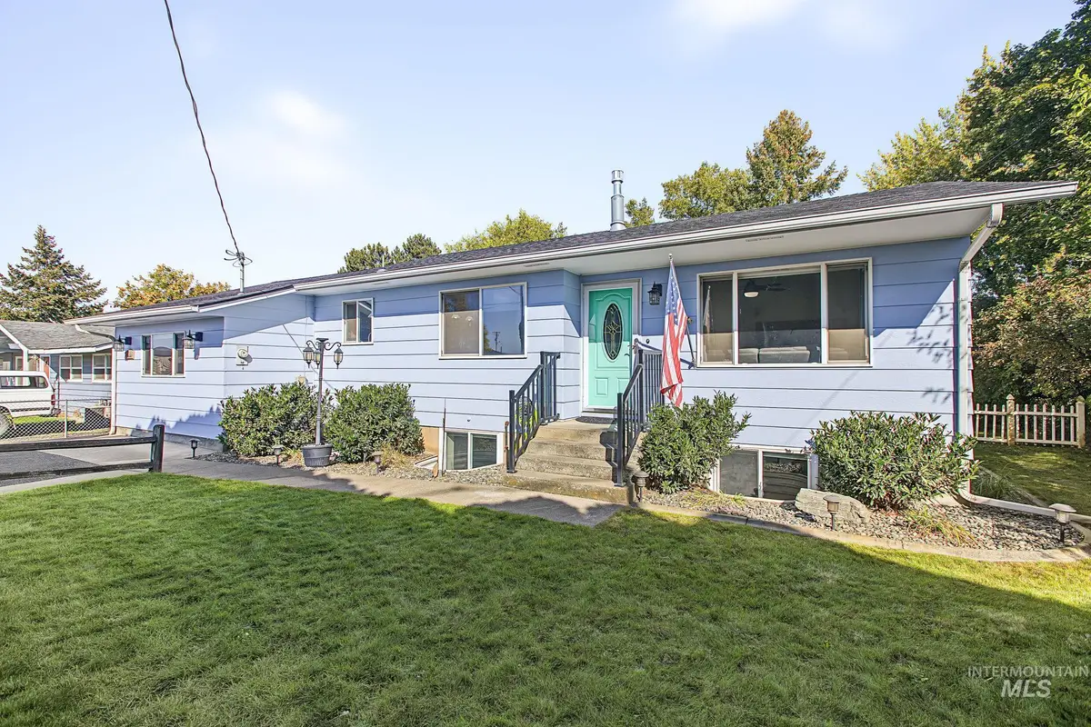 409 Bryden Ave, Lewiston, ID 83501 - #1
