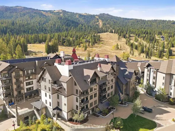760 Village Drive #Unit 406 & 502, Donnelly, ID 83615