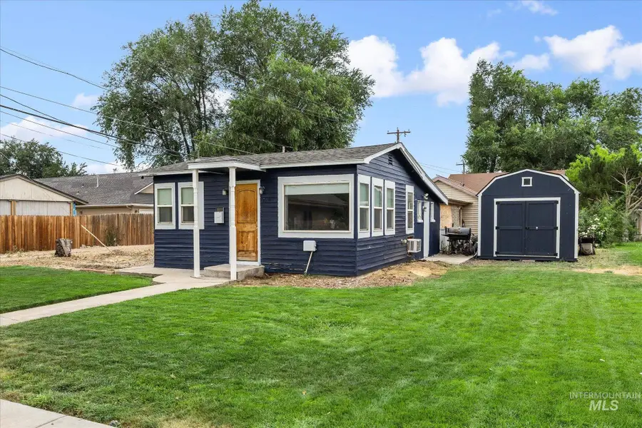 716 E Sherman Ave, Nampa, ID 83686 - #3