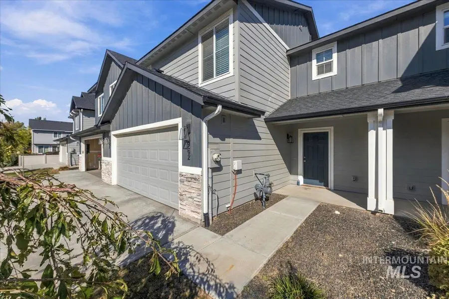 962 W Woodpine St, Meridian, ID 83646 - #3