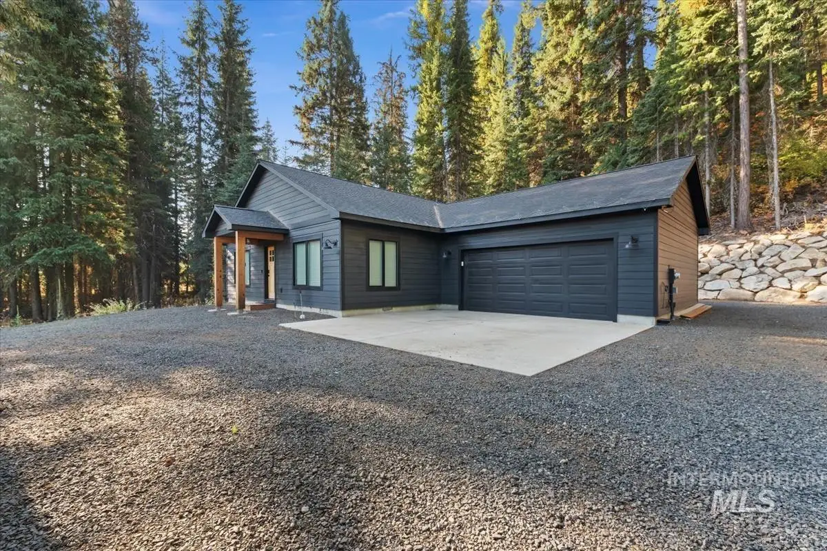 2521 W Mountain Road, Donnelly, ID 83615 - #1