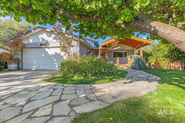 5239 S Latigo Dr, Boise, ID 83709