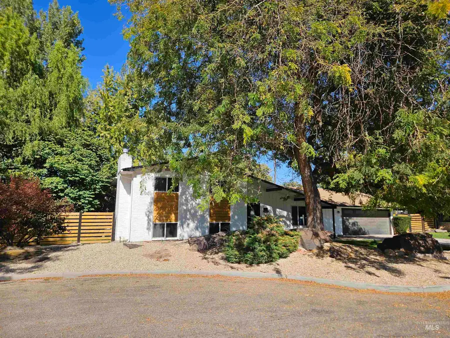 307 Windsor Dr, Caldwell, ID 83605 - #3