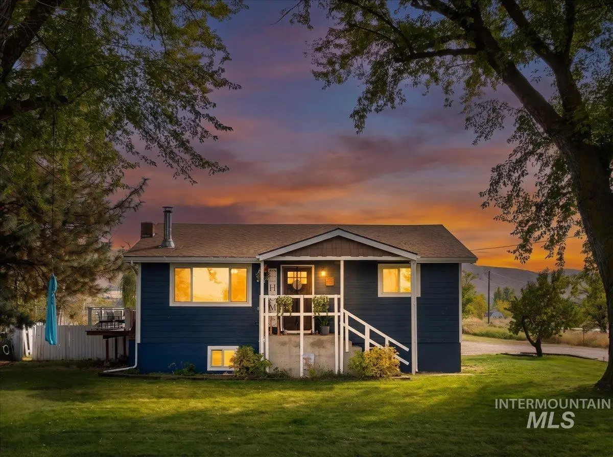 575 W Sales Yard Rd, Emmett, ID 83617 - #1