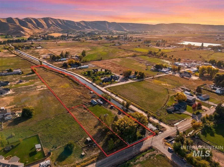 575 W Sales Yard Rd, Emmett, ID 83617 - #2