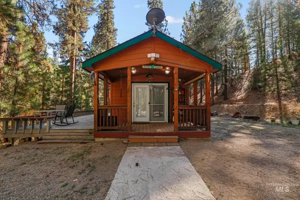 2041 N Meyers Dr, Pine, ID 83647
