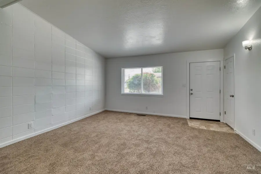 157 NW 7th St, Ontario, OR 97914 - #3