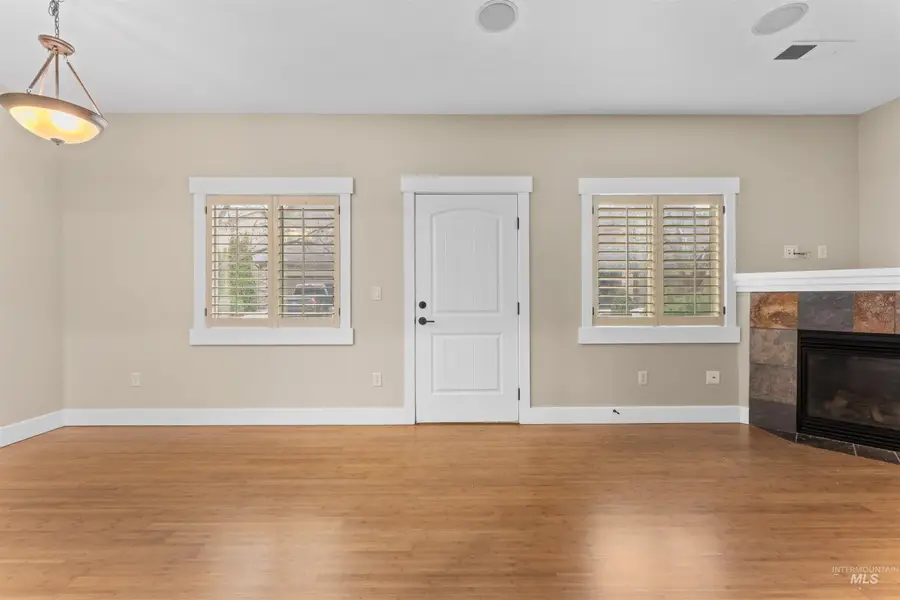 5231 W Morris Hill Rd, Boise, ID 83706 - #2