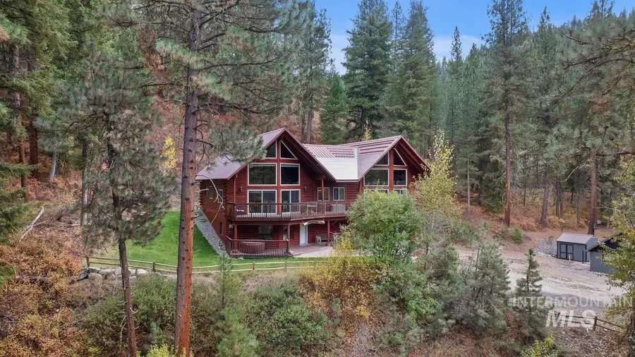 2476 N Pine Featherville Rd, Pine, ID 83647 - #2