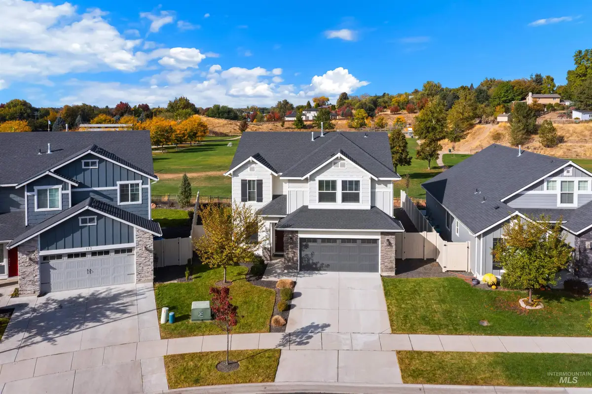 131 N Sevenoaks Ave, Eagle, ID 83616 - #1