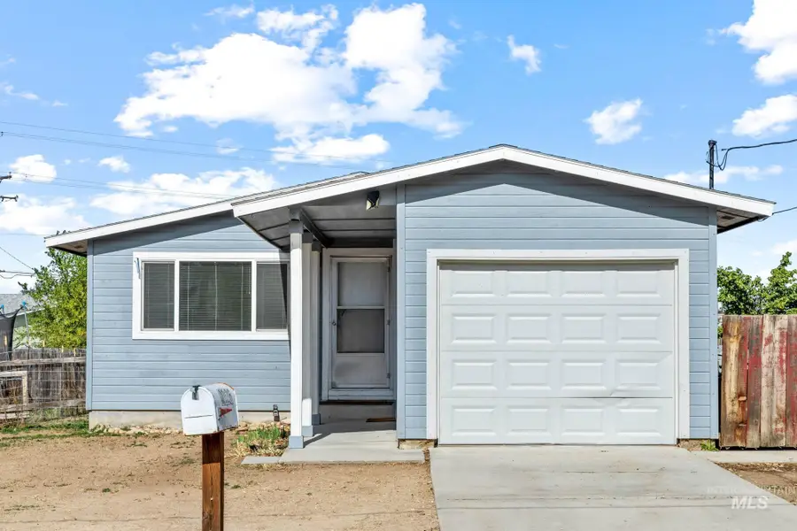 1126 Powell Ave., Nampa, ID 83687 - #2