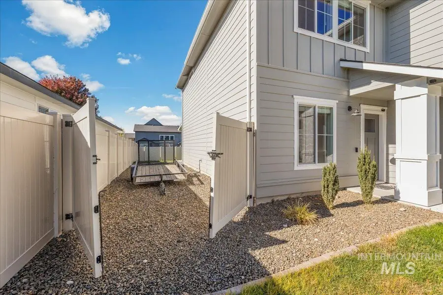 1201 N Bowknot Lake Ave, Star, ID 83669 - #2