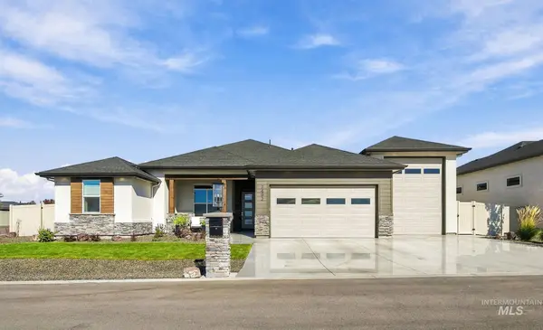 7492 E Newcastle Dr, Nampa, ID 83687