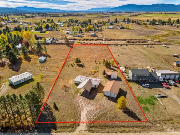 23 Garden Lane, McCall, ID 83638
