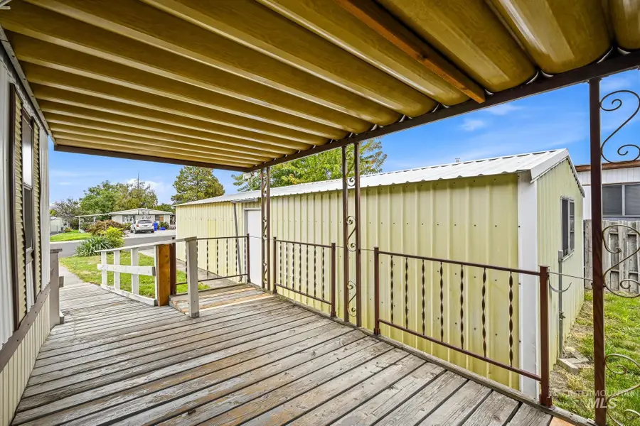 912 Pine Street, Lewiston, ID 83501 - #2