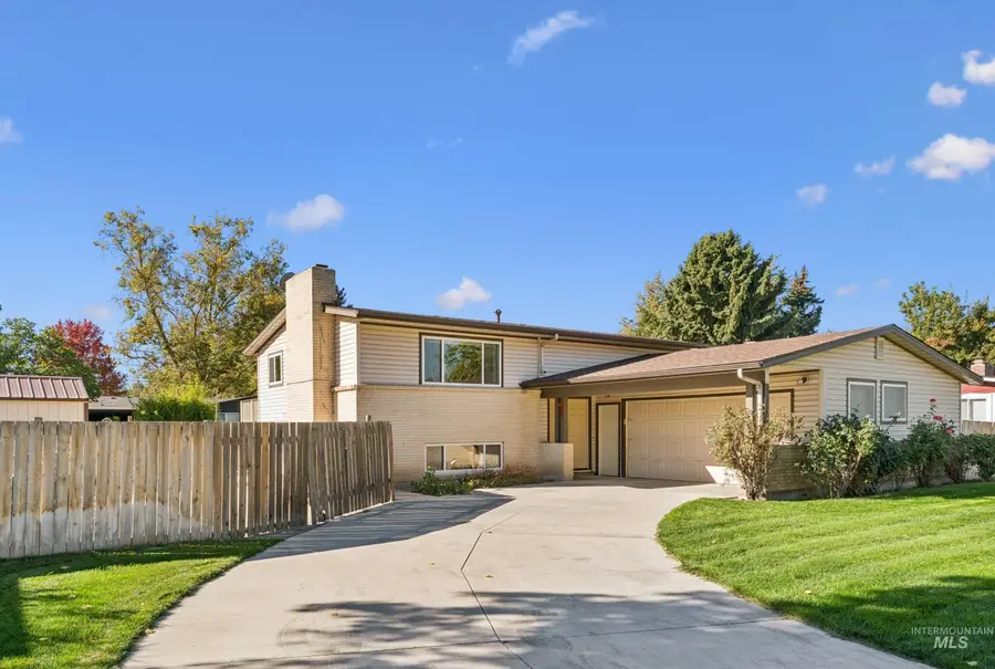 8721 W San Anita Drive, Boise, ID 83704 - #2