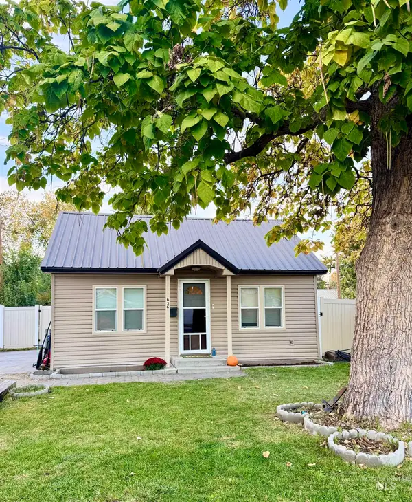 636 E 3rd St, Emmett, ID 83617