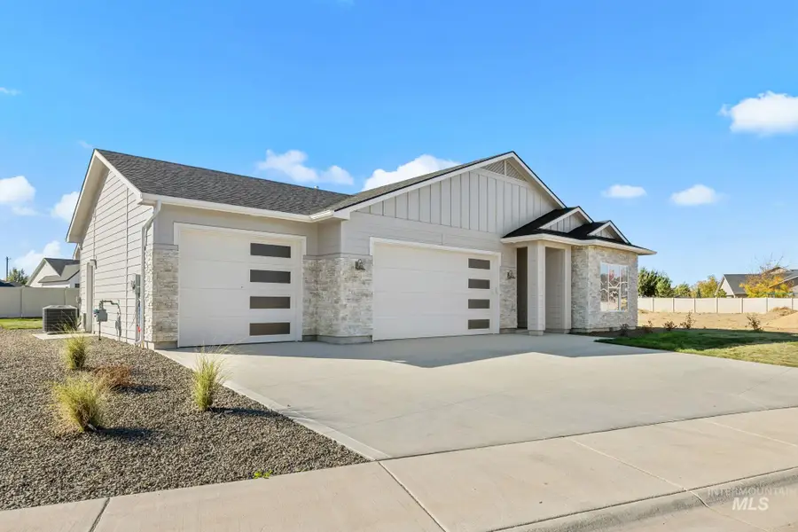 741 E Bouquet Ct, Kuna, ID 83634 - #3
