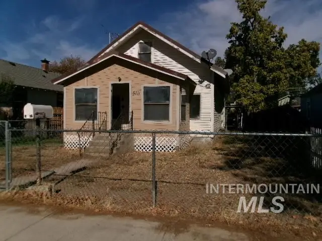 510 E 3rd St, Emmett, ID 83617 - #1