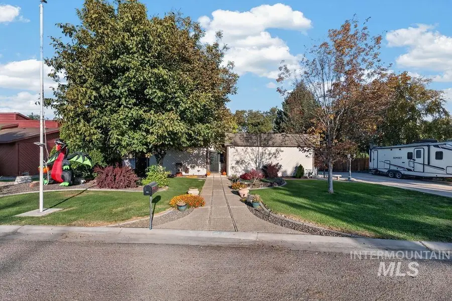 1810 Primrose Dr, Nampa, ID 83686 - #2