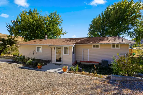 26 Watson Lane, Horseshoe Bend, ID 83629