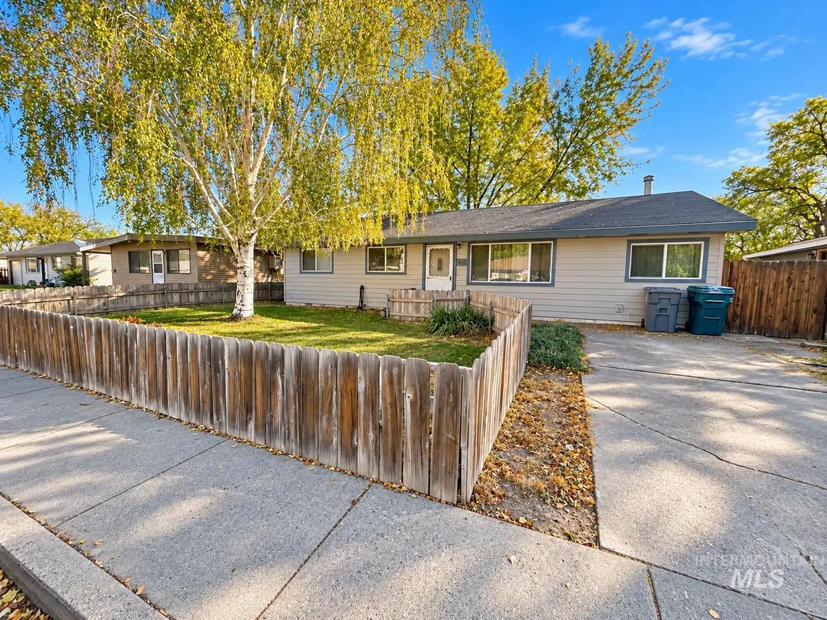 835 S 13th E, Mountain Home, ID 83647 - #1