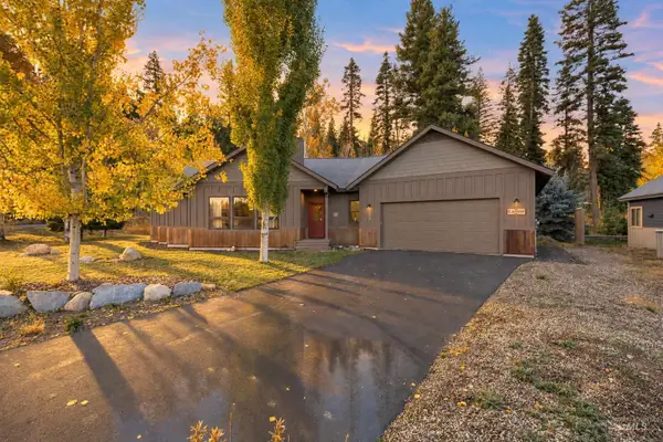 1500 Dragonfly Loop, McCall, ID 83686