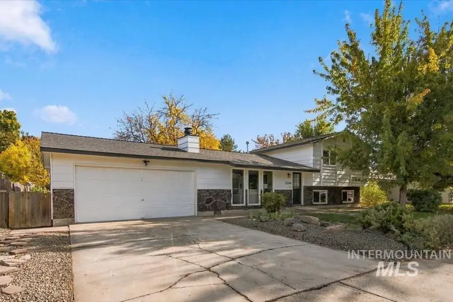 5750 N Garrett St, Garden City, ID 83714 - #3
