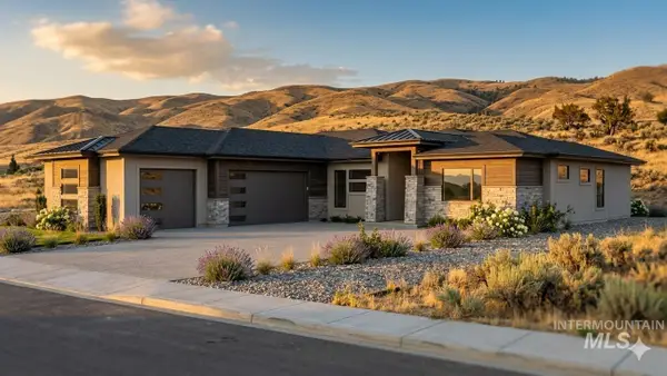 6727 N Toryglen Way, Eagle, ID 83616