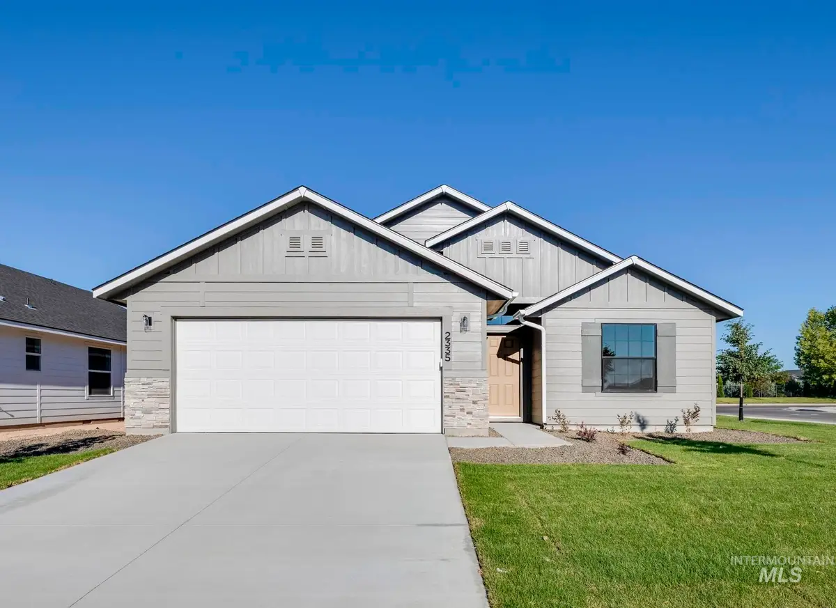 837 SW Jayhawk St, Mountain Home, ID 83647 - #1