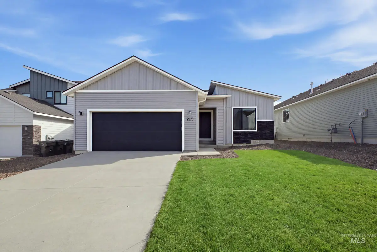 2430 W Tar Sands Dr, Kuna, ID 83634 - #1