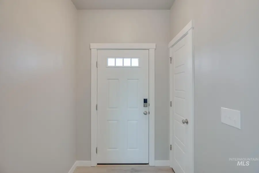5900 S Baneberry Ave, Meridian, ID 83642 - #2