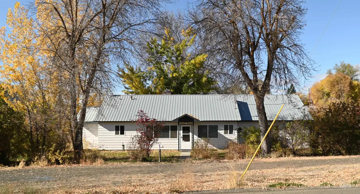 335 N Superior St, Cambridge, ID 83610 - #1