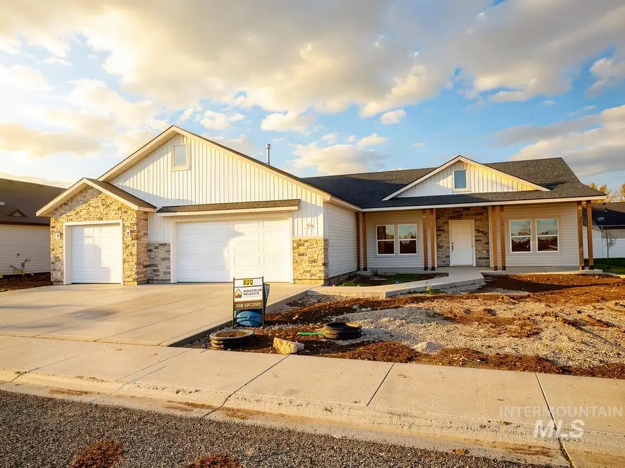 820 Clear Springs St, Burley, ID 83318 - #2
