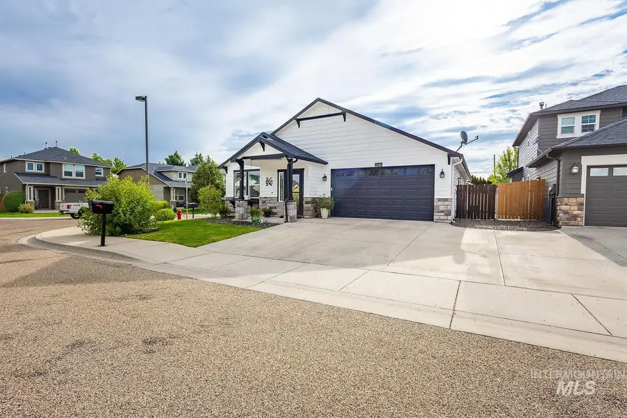 5440 N Landon Creek Pl, Meridian, ID 83646 - #2